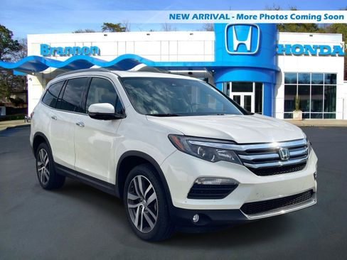 Used 2018 Honda Pilot Elite image 1