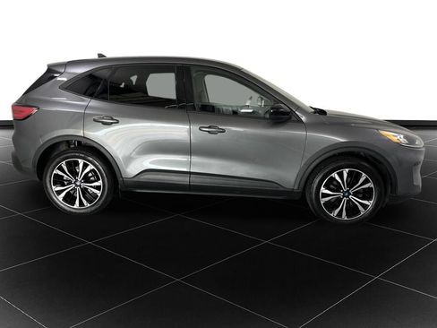 Used 2021 Ford Escape SE w/ SE Sport Appearance Package AWD/4WD image 6