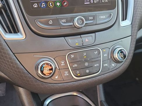 Used 2025 Chevrolet Malibu LT image 32