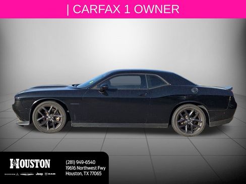 Used 2021 Dodge Challenger R/T w/ Blacktop Package image 5