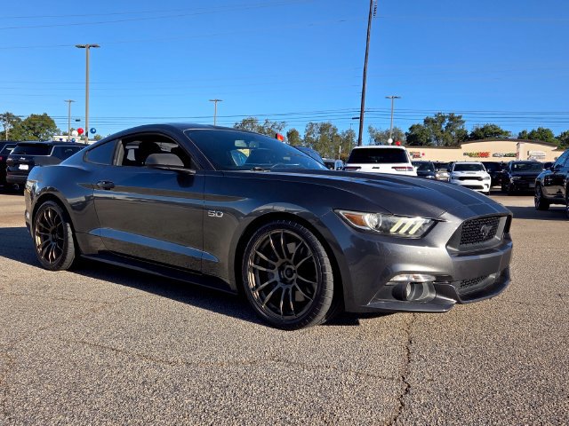 Used 2015 Ford Mustang GT RWD image 1