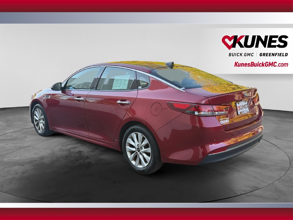 Used 2018 Kia Optima S w/ Panoramic Sunroof Package FWD image 7