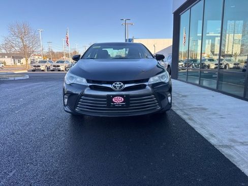 Used 2017 Toyota Camry LE image 7