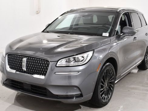 Used 2022 Lincoln Corsair Reserve w/ Equipment Group 201A AWD/4WD image 2