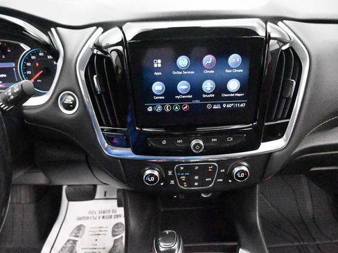 Used 2020 Chevrolet Traverse RS w/ LPO, Floor Liner Package AWD/4WD image 13