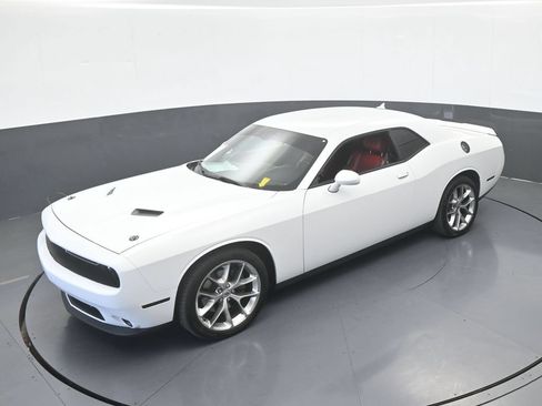 Used 2020 Dodge Challenger SXT w/ Plus Package RWD image 40