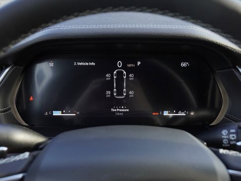 New 2025 Jeep Grand Cherokee L Limited w/ Black Appearance Package image 15