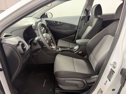 Used 2019 Hyundai Kona SE AWD/4WD image 5