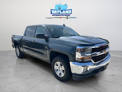 Used 2018 Chevrolet Silverado 1500 LT w/ All Star Edition AWD/4WD image 7