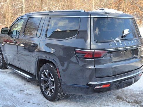 Used 2024 Jeep Wagoneer Series III image 5