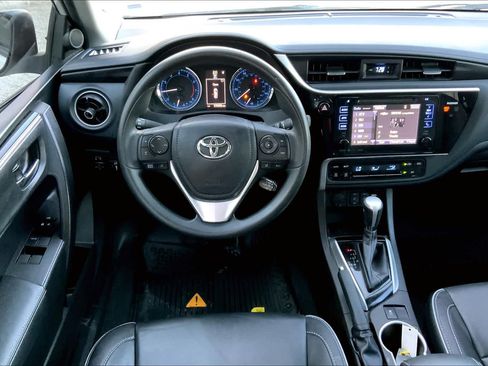 Used 2017 Toyota Corolla XLE FWD image 6