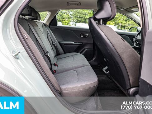 Used 2025 Kia K4 FWD image 22