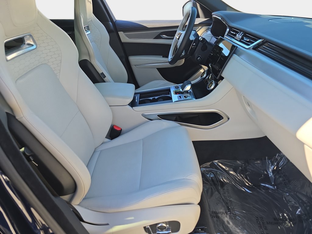 Used 2025 Jaguar F-PACE R-Dynamic S AWD/4WD image 10