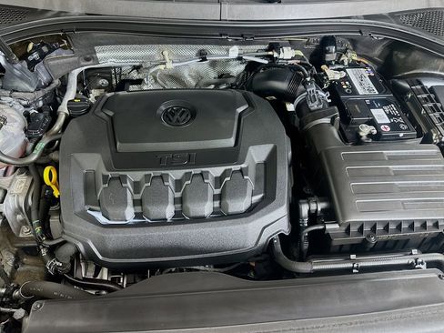 Used 2021 Volkswagen Tiguan SE R-Line image 30