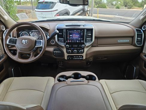 Used 2020 RAM 2500 Laramie AWD/4WD image 15