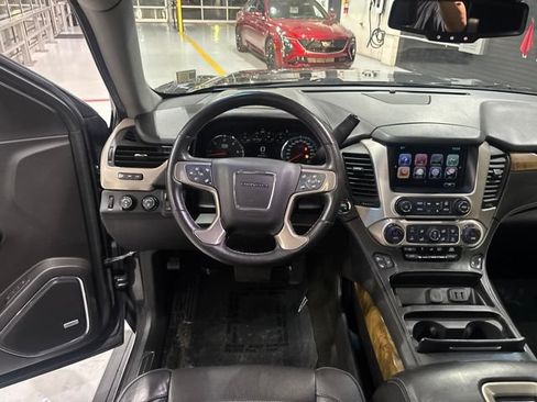 Used 2017 GMC Yukon Denali w/ Open Road Package AWD/4WD image 33