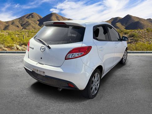 Used 2012 MAZDA MAZDA2 Touring FWD image 3