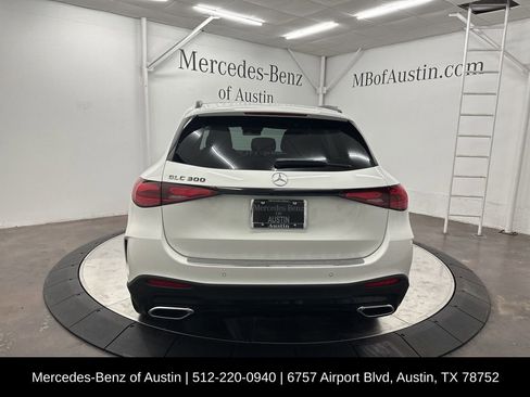 Certified 2025 Mercedes-Benz GLC 300 image 7