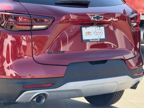 New 2025 Chevrolet Blazer LT w/ Convenience Package image 9