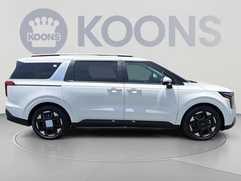 New 2026 Kia Carnival EX FWD image 8