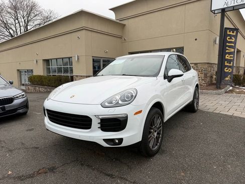 Used 2017 Porsche Cayenne Platinum Edition AWD/4WD image 3