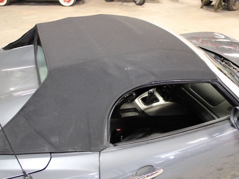 Used 2009 Saturn Sky Red Line RWD image 18