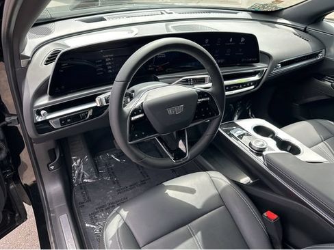 Certified 2024 Cadillac Lyriq Tech RWD image 23
