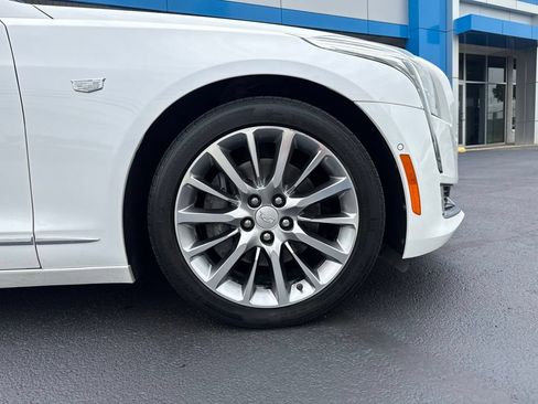 Used 2018 Cadillac CT6 Luxury AWD/4WD image 3