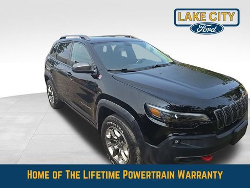 Used 2019 Jeep Cherokee Trailhawk w/ Cold Weather Group AWD/4WD image 3