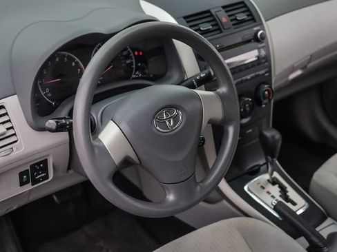 Used 2010 Toyota Corolla LE FWD image 21