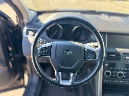 Used 2019 Land Rover Discovery Sport SE image 24