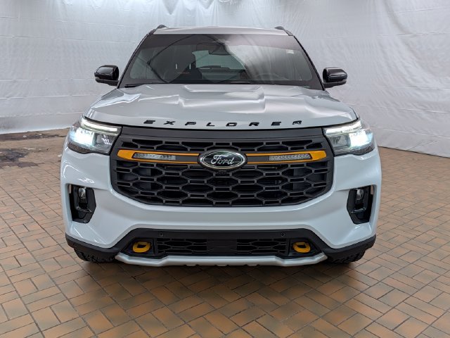 Used 2026 Ford Explorer Tremor w/ Tremor Ultimate Package AWD/4WD image 2