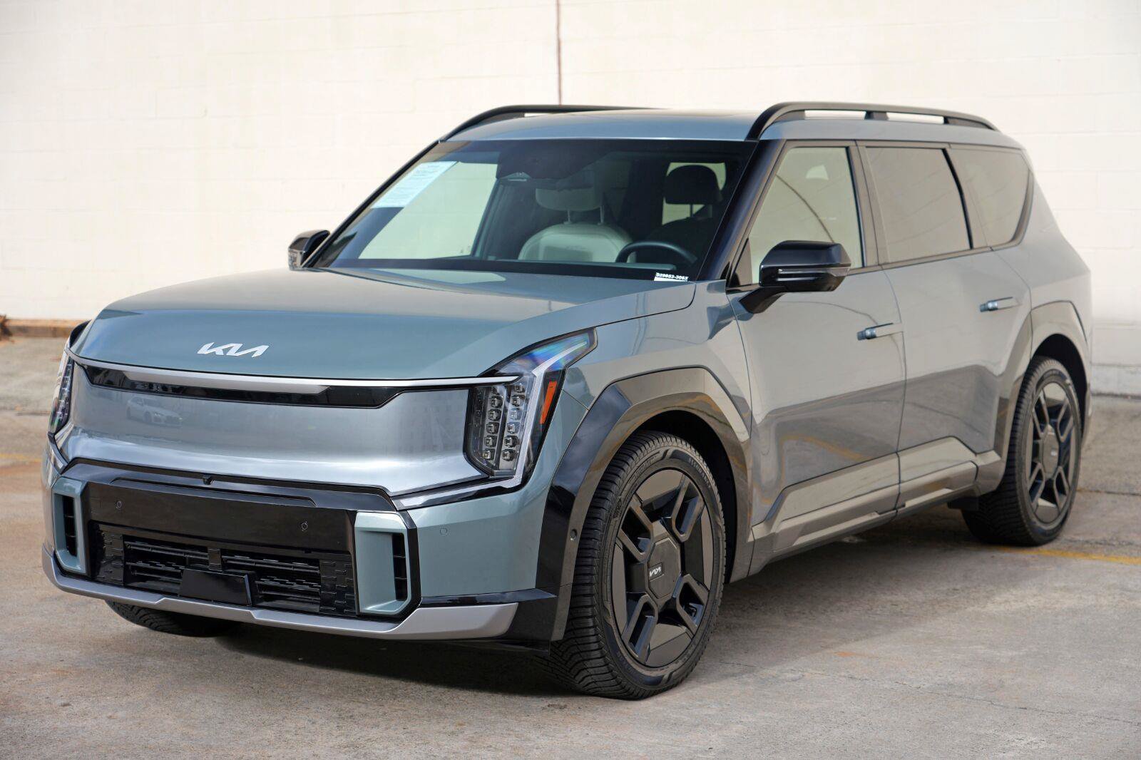 Used 2024 Kia EV9 GT-Line AWD/4WD image 51
