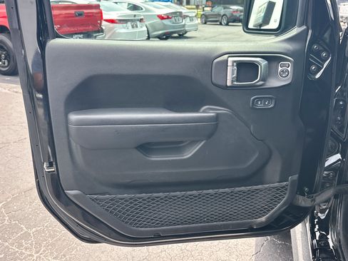 Used 2023 Jeep Wrangler Unlimited Sport AWD/4WD image 11