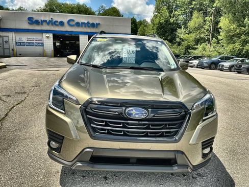 Used 2023 Subaru Forester Premium AWD/4WD image 11