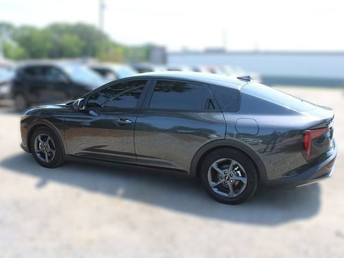 Used 2025 Kia K4 FWD image 12