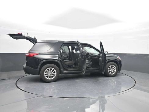Used 2020 Chevrolet Traverse LT w/ LPO, Blackout Package AWD/4WD image 49