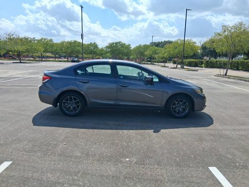 Used 2015 Honda Civic SE image 7