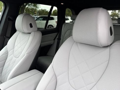 Used 2026 BMW X5 sDrive40i RWD image 22