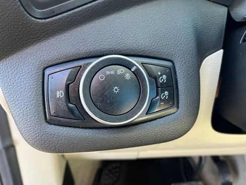 Used 2016 Ford Escape SE w/ Leather Comfort Package image 31