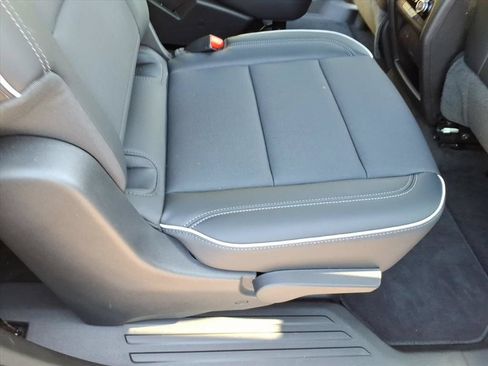 Used 2026 Buick Enclave Preferred FWD image 18