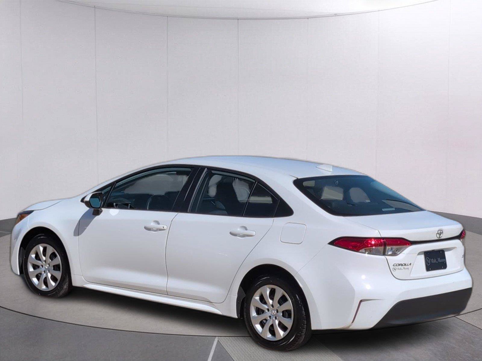 Used 2024 Toyota Corolla LE FWD image 3