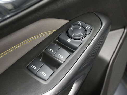 Used 2025 Chevrolet Trax ACTIV FWD image 14
