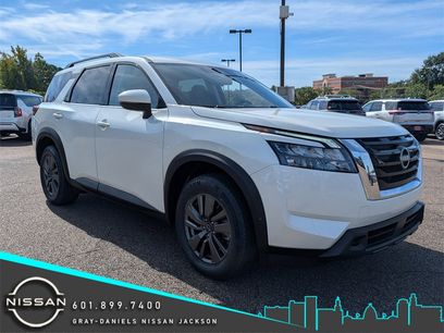Used 2024 Nissan Pathfinder SV