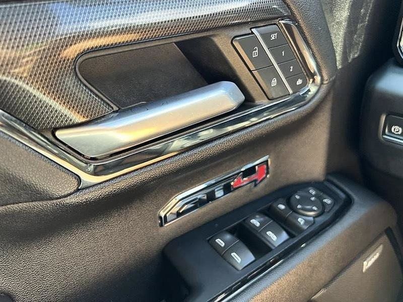 Used 2022 GMC Sierra 1500 AT4 w/ AT4 Preferred Package AWD/4WD image 13