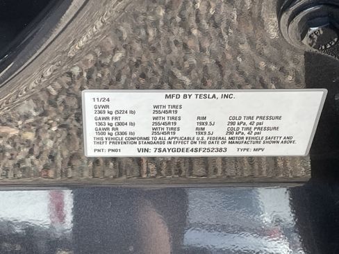 Used 2025 Tesla Model Y Long Range image 31