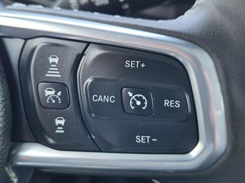 Certified 2025 Jeep Wrangler Unlimited Sahara AWD/4WD image 24