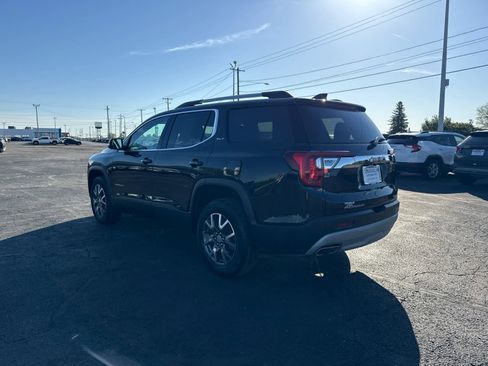 Certified 2023 GMC Acadia SLT w/ Preferred Package AWD/4WD image 3