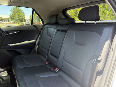 Used 2023 Kia Niro SX Touring FWD image 9