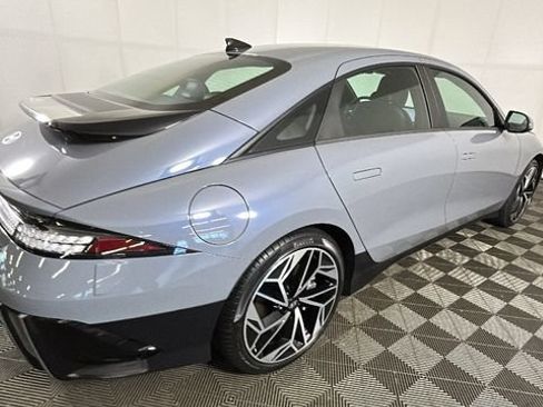 Used 2023 Hyundai Ioniq 6 SEL AWD/4WD image 2